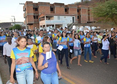Caminhada da Solidariedade e da Paz de Picos reúne expressivo número de pessoas todos os anos