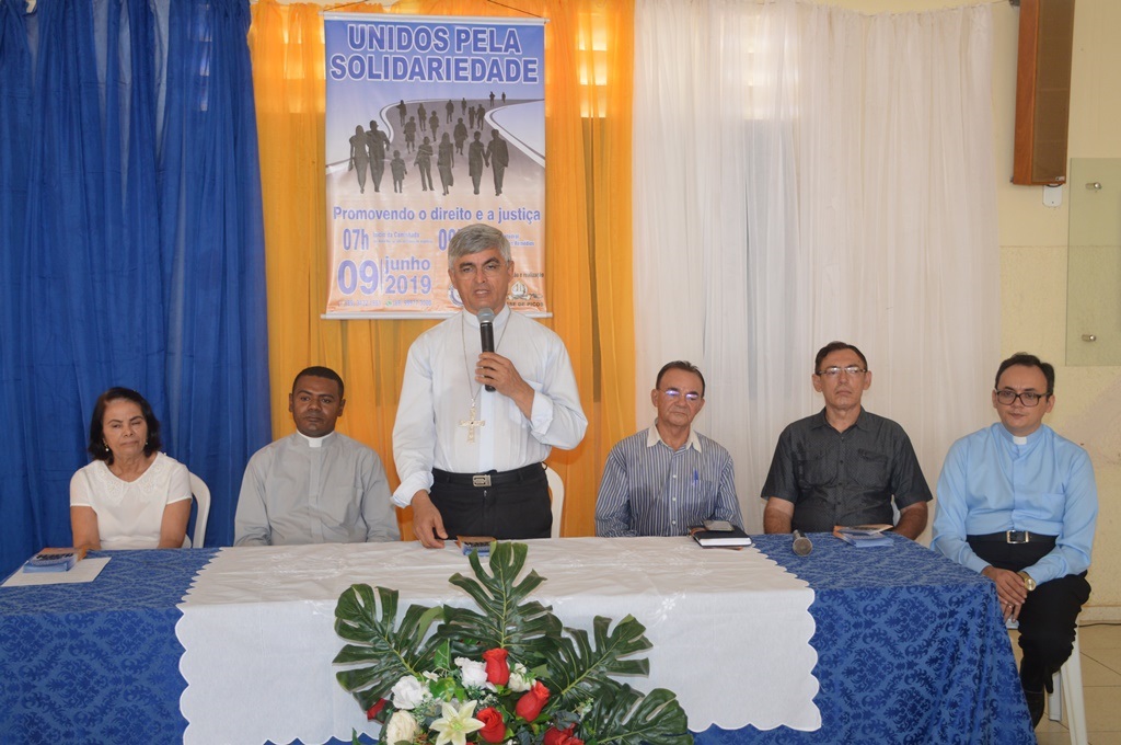 Dom Plínio durante lançamento da caminhada