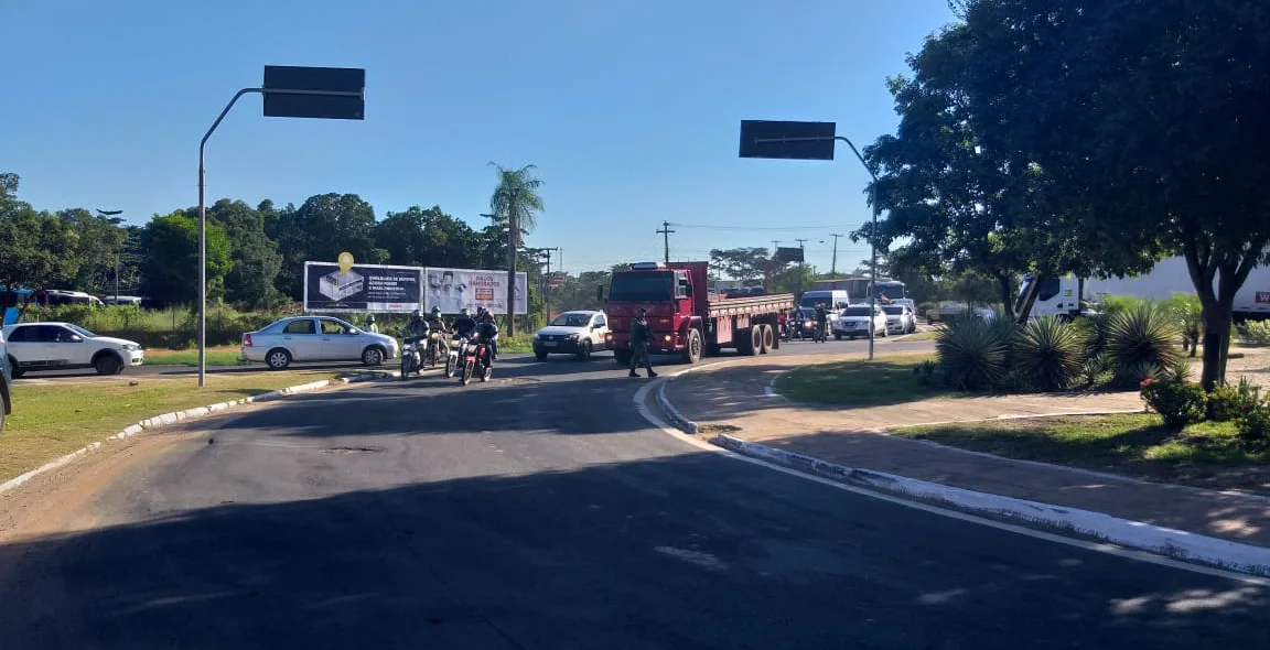 O ocorrido aconteceu na rotatória do bairro Tancredo Neves