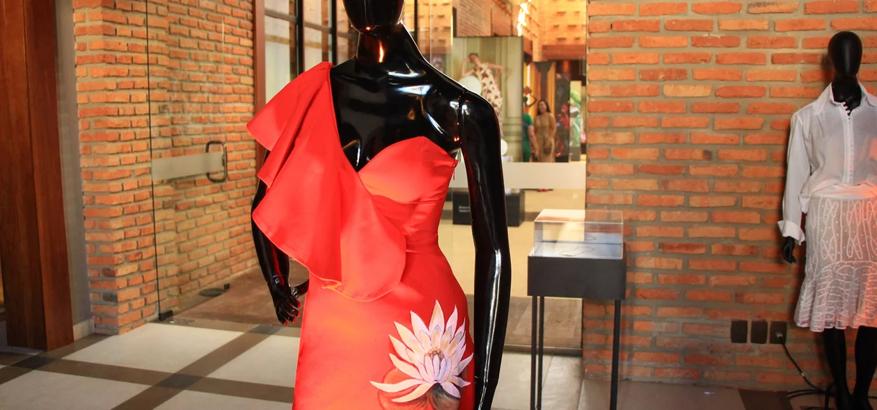 Vestido de estilista piauiense escolhido pela curadoria do SPFW