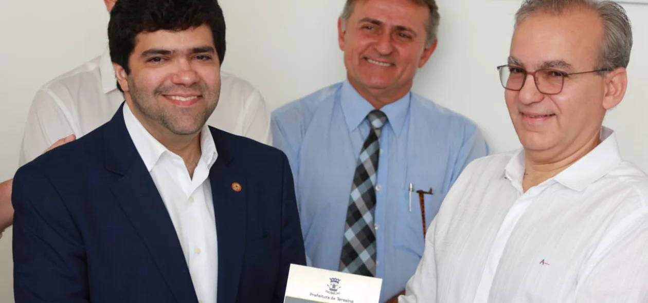 Firmino Filho inaugura UBS no bairro Memorare