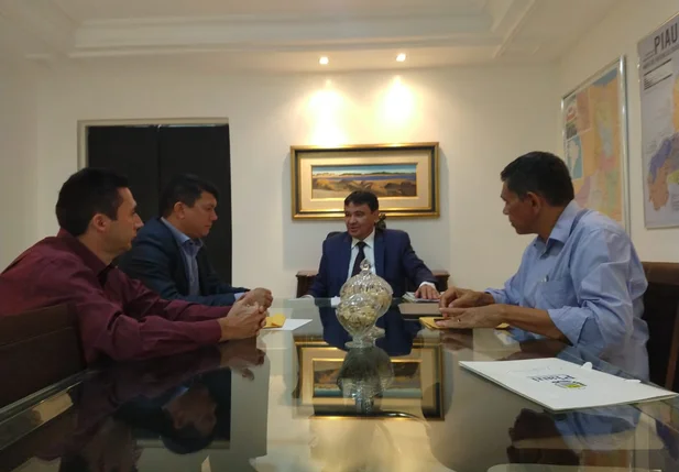 Wellington Dias em reunião com Rubens Vieira