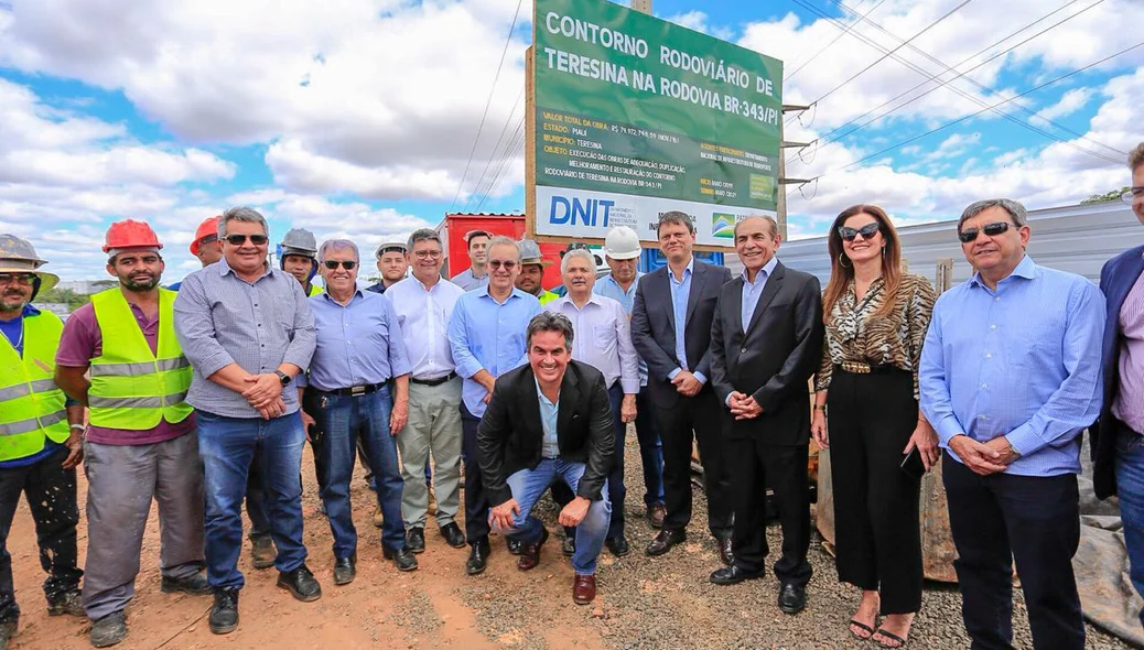 Ministro visita obra do viadulto do Mercado do Peixe
