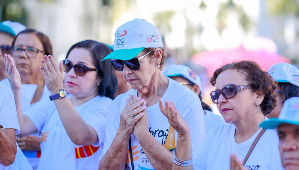 Fiéis na 24ª Caminhada da Fraternidade