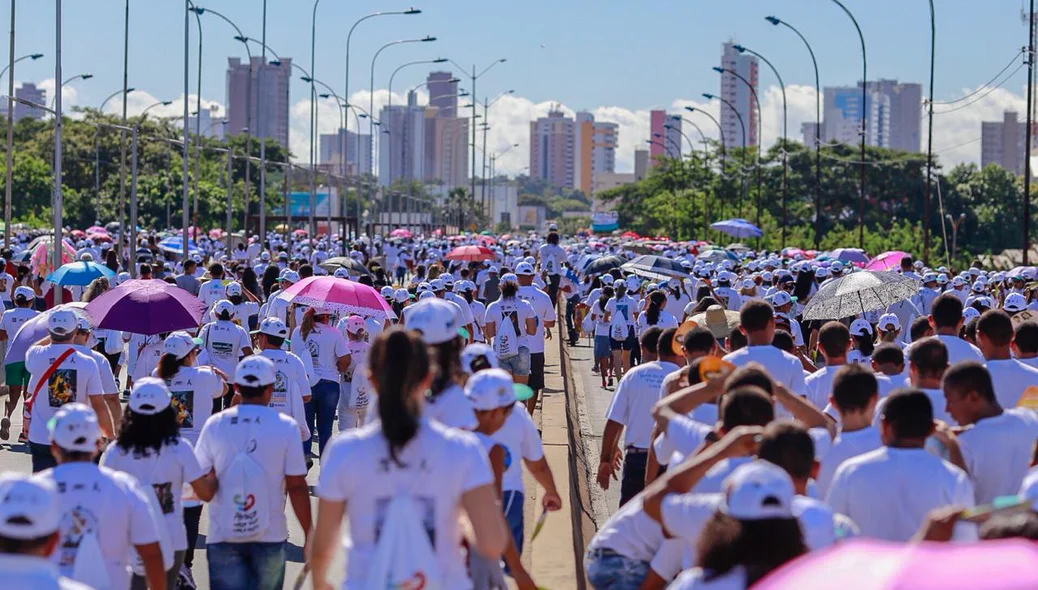 Milhares de cristãos participam da 24ª Caminhada da Fraternidade