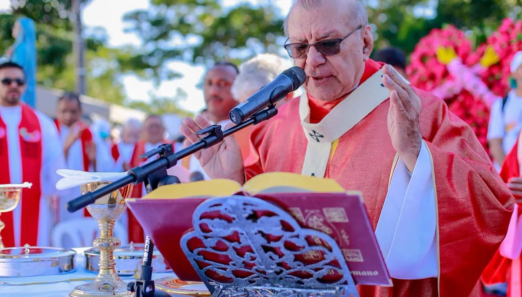 Dom Jacinto celebra missa de Pentecostes na Caminhada da Fraternidade