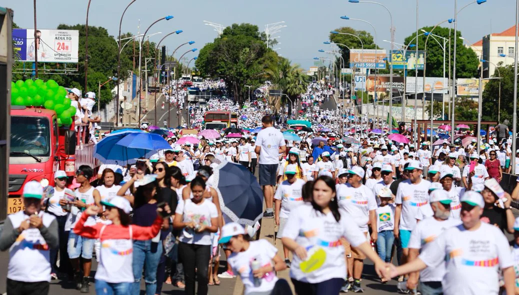 Público da 24ª Caminhada da Fraternidade