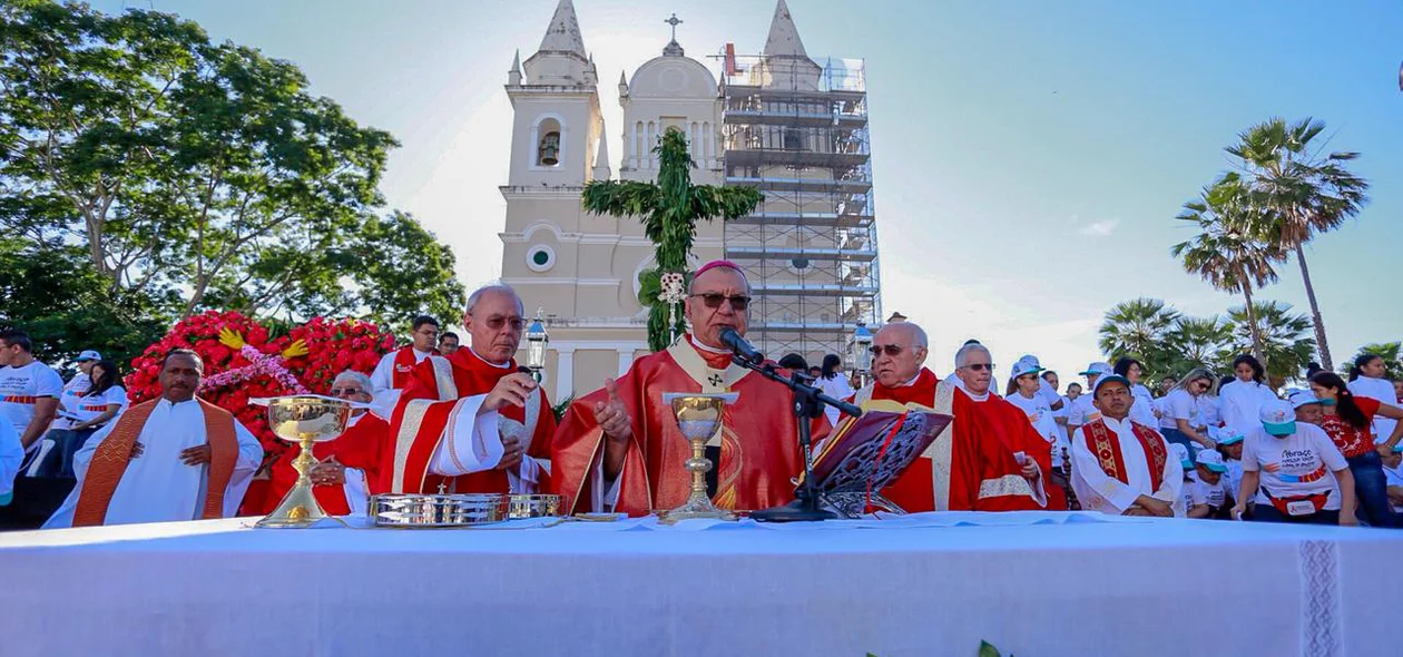 Santa Missa foi realizada antes da caminhada