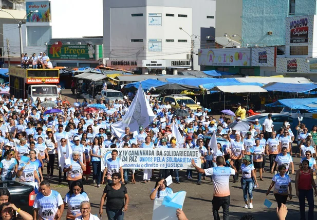 Caminhada da Solidariedade e da Paz reúne multidão em Picos