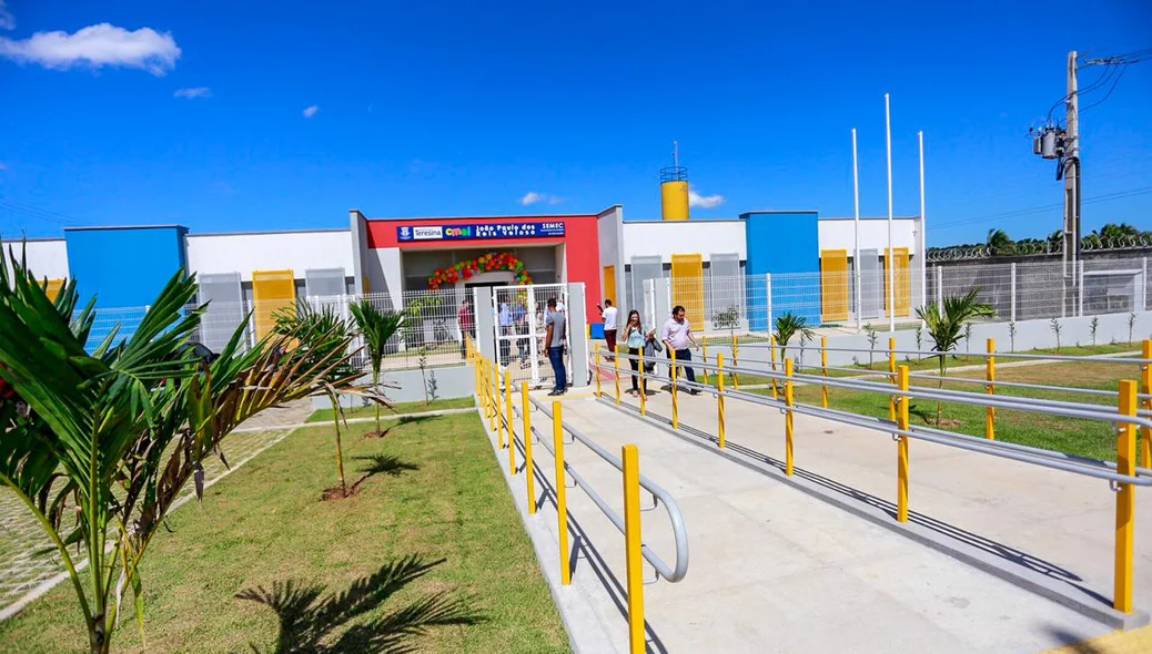 Firmino Filho inaugura CMEI João Paulo dos Reis Veloso