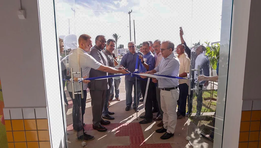 Firmino Filho inaugura creche no bairro Nova Teresina