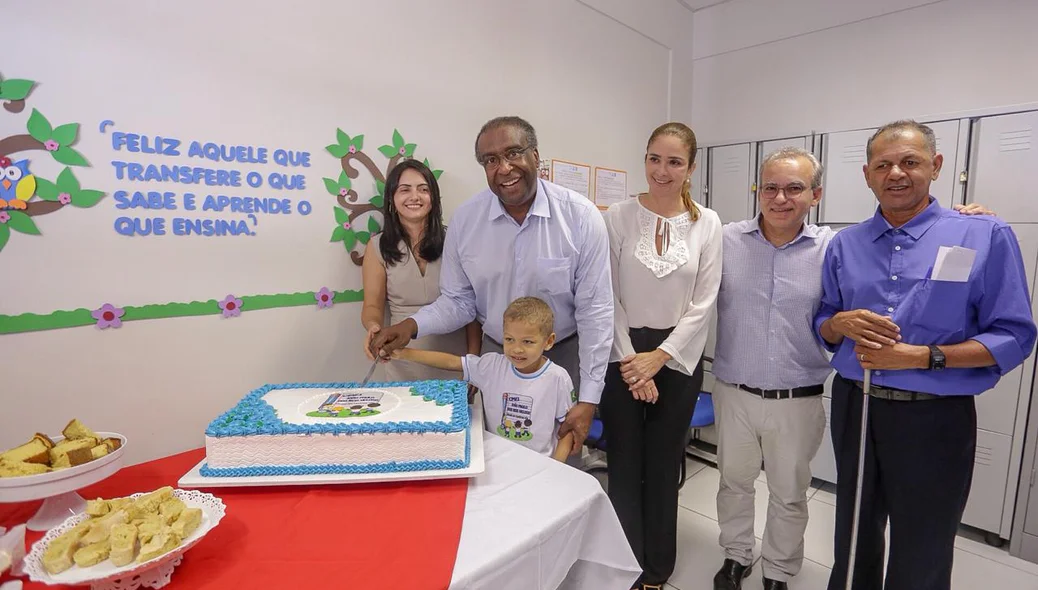 Carlos Alberto Decotelli participa de inauguração de escola ao lado de Firmino na zona norte de Teresina