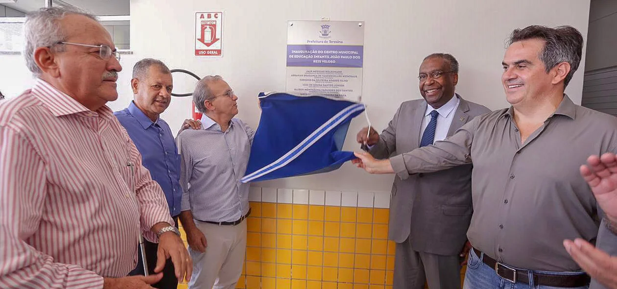 Prefeito Firmino inaugura creche em Teresina