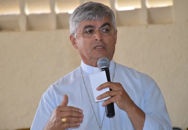 Dom Plínio cobra decisão do MP sobre reforma da Catedral