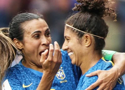 Cristiane acumulou 93 gols em 140 partidas pelo Brasil.