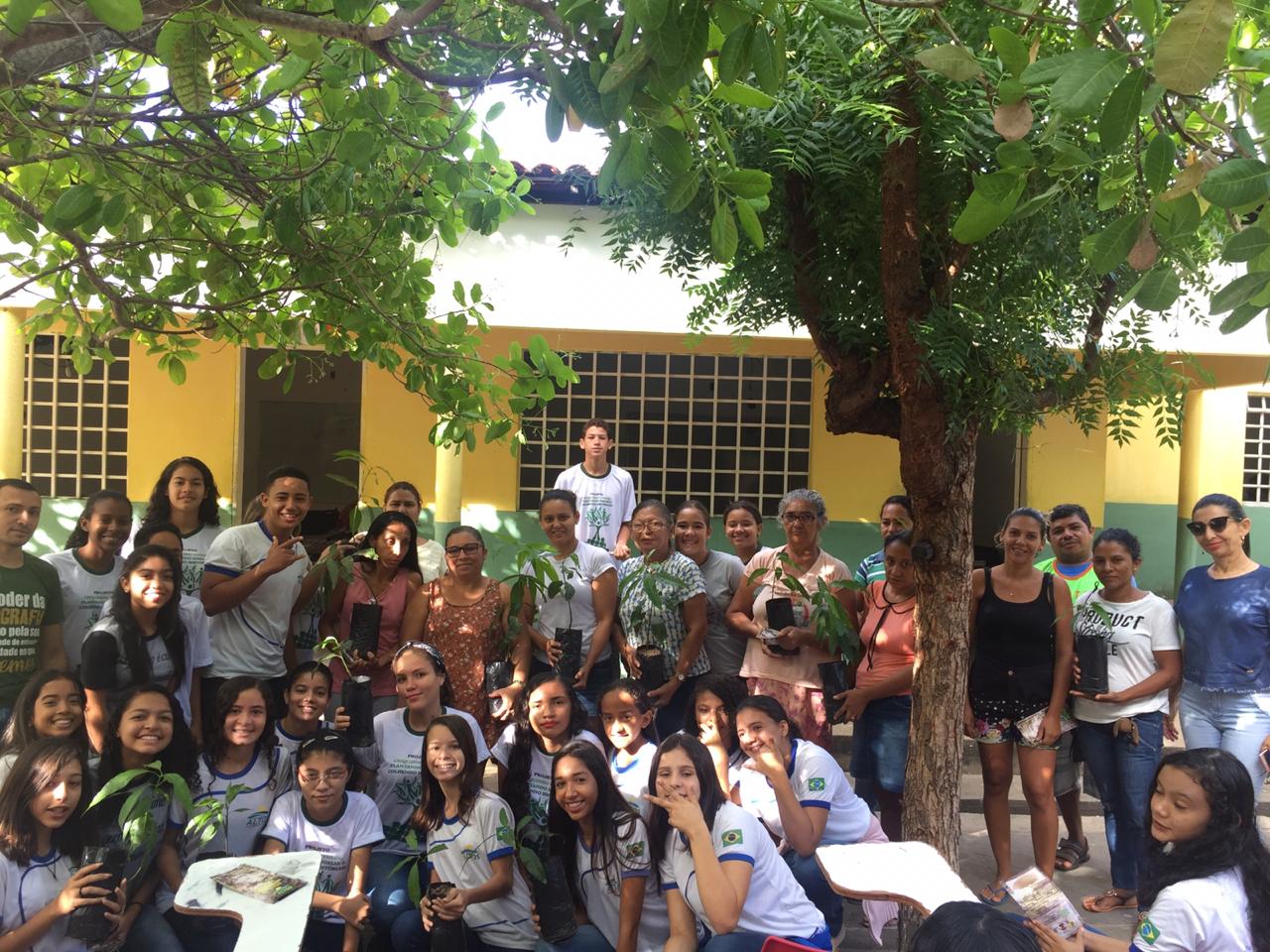 Escola de Altos reúne pais e alunos em projeto ambiental