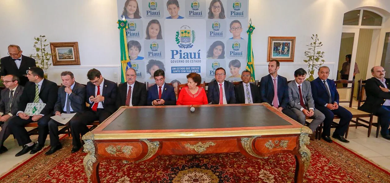 Governo do Estado do Piauí recebe projeto de lei 