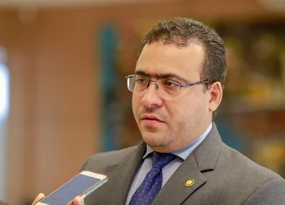 Dr. Lázaro