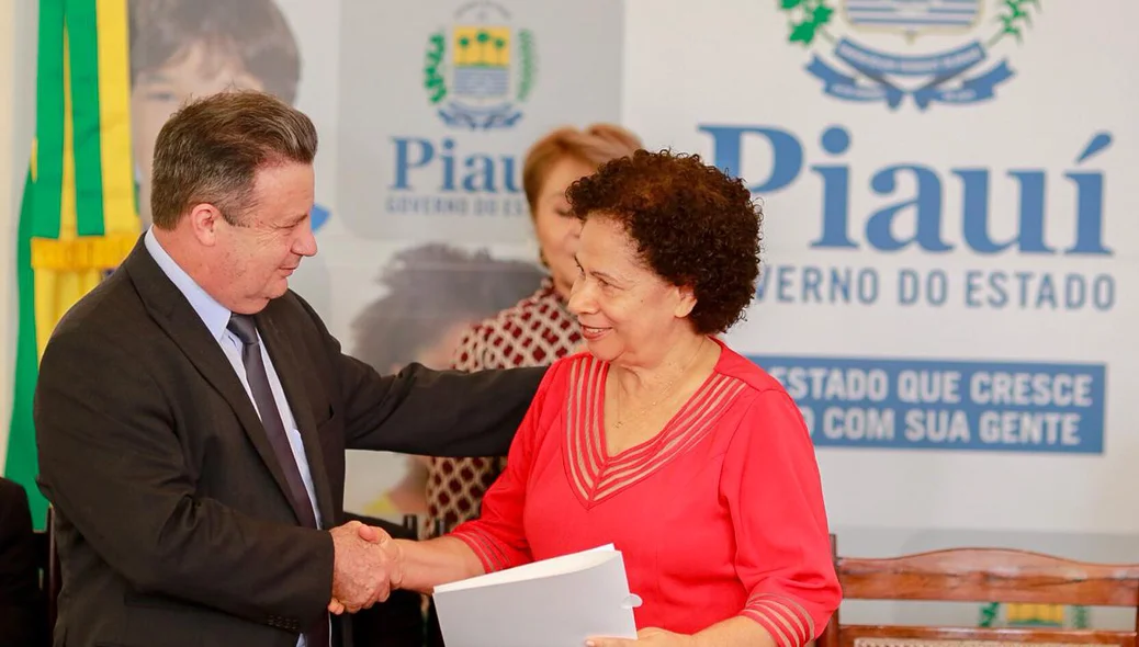 Vice-governadora Regina Sousa