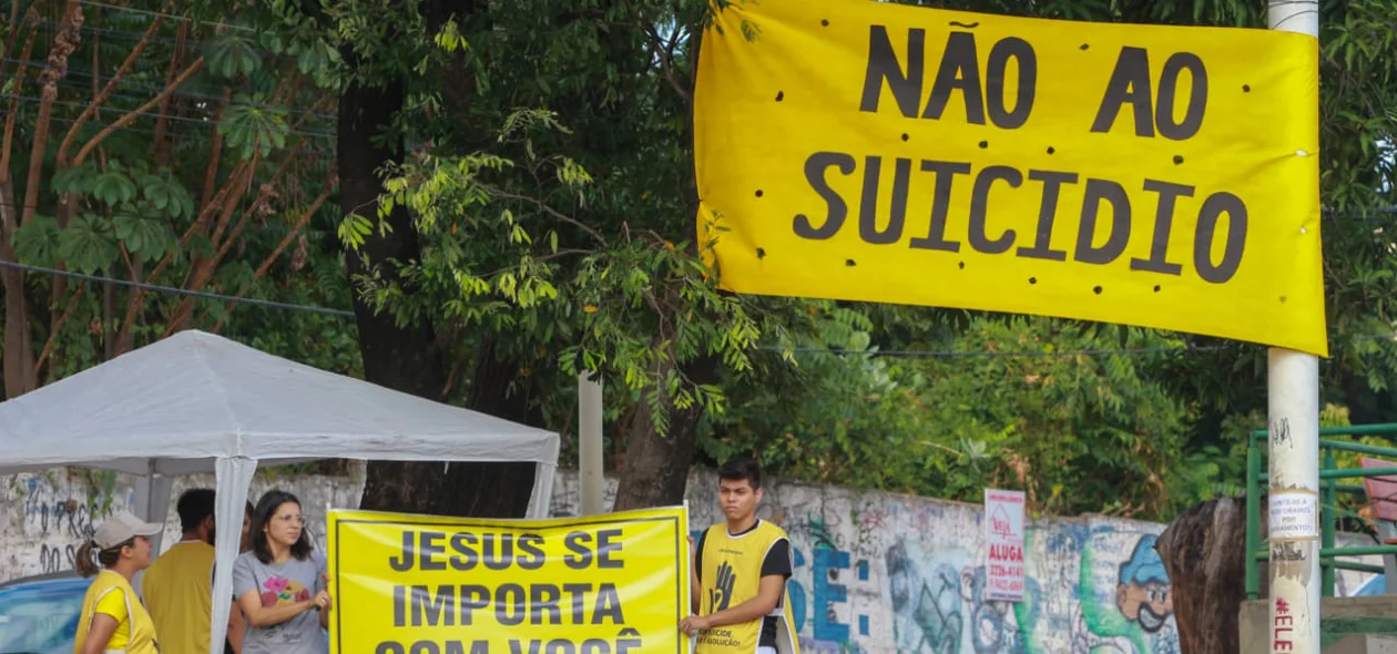 Campanha de prevenção ao suicídio na Ponte JK