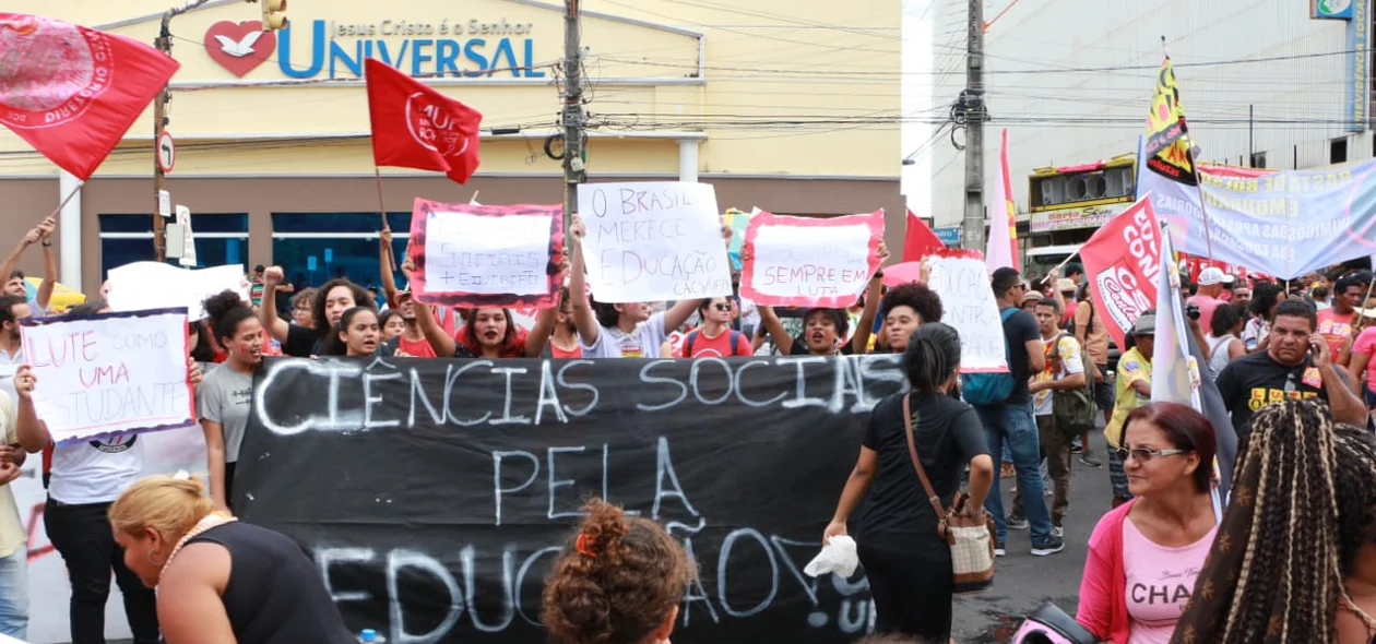 Protesto contra aprovação da reforma da Previdência