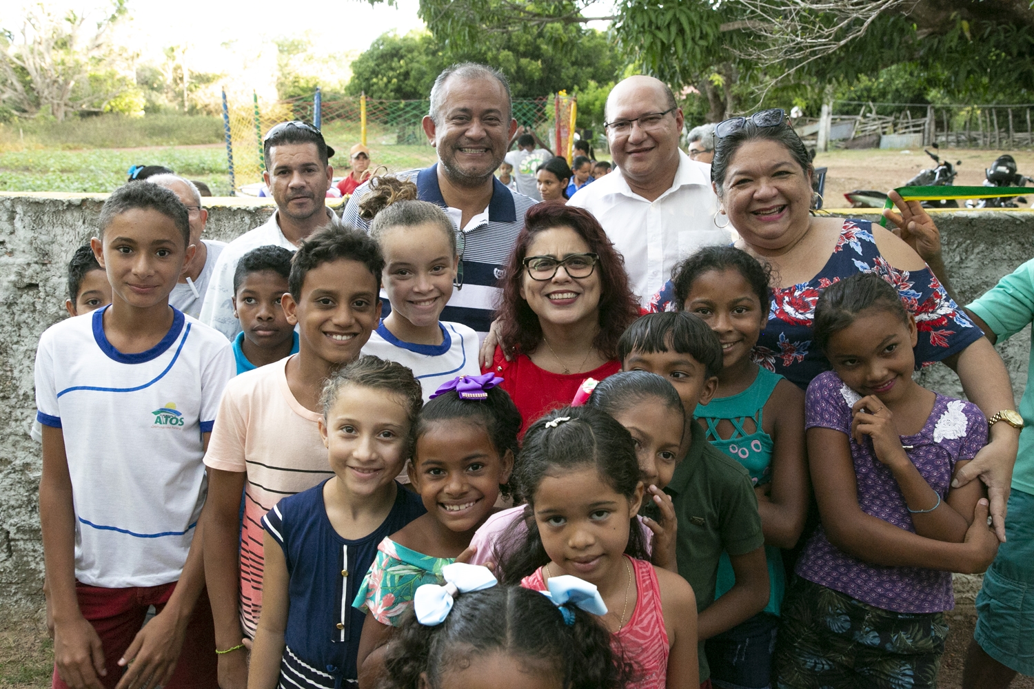 Prefeita Patrícia Leal entrega reforma de escola em Altos