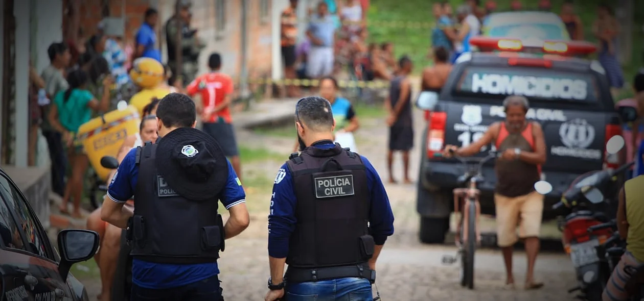 Polícia Civil no local