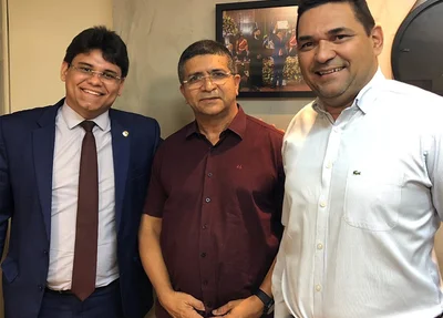 Celso ao lado de Oliveira Neto e José Augusto