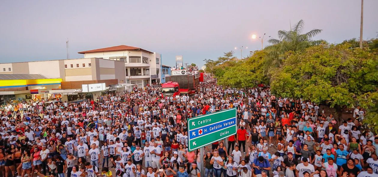 Milhares de pessoas participaram do evento