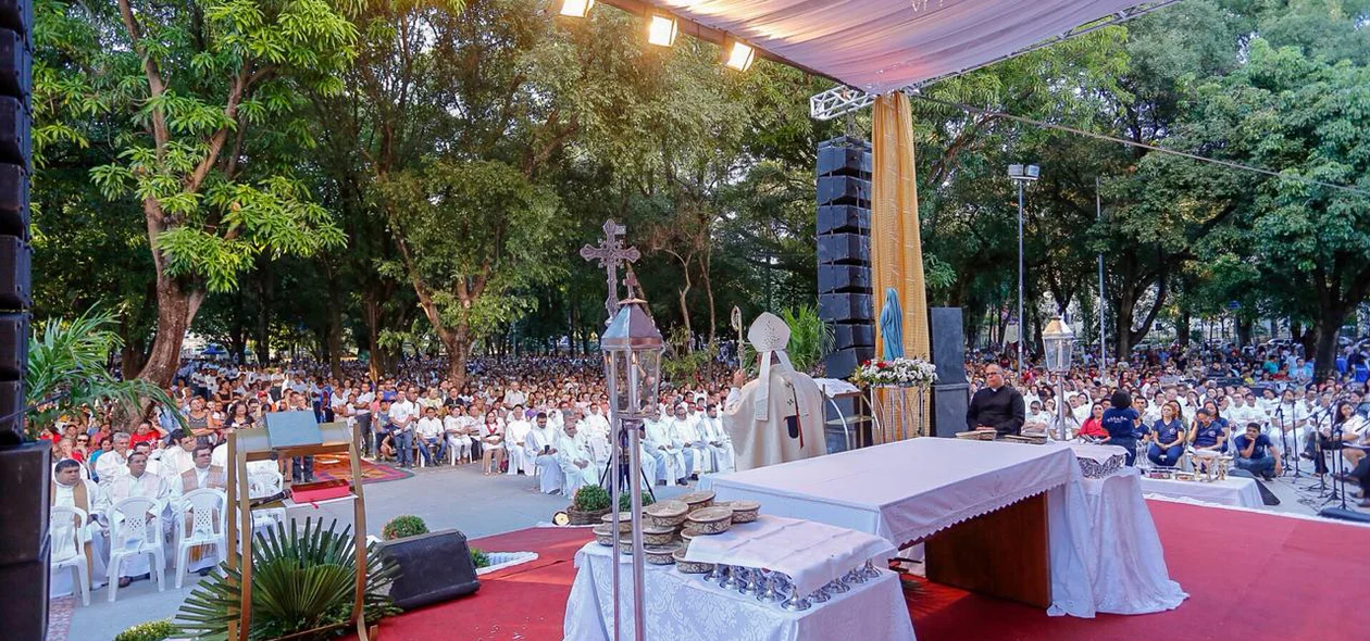 Tradicional missa em celebração ao Corpus Christi