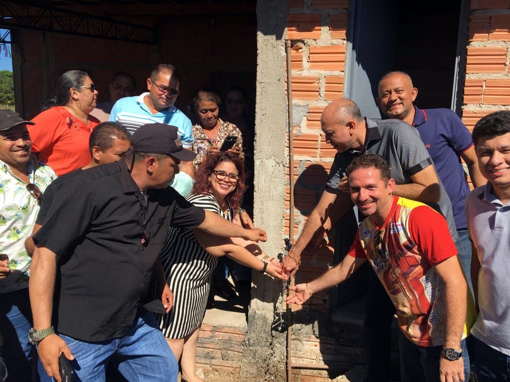 Prefeita Patrícia Leal visita zona rural de Altos