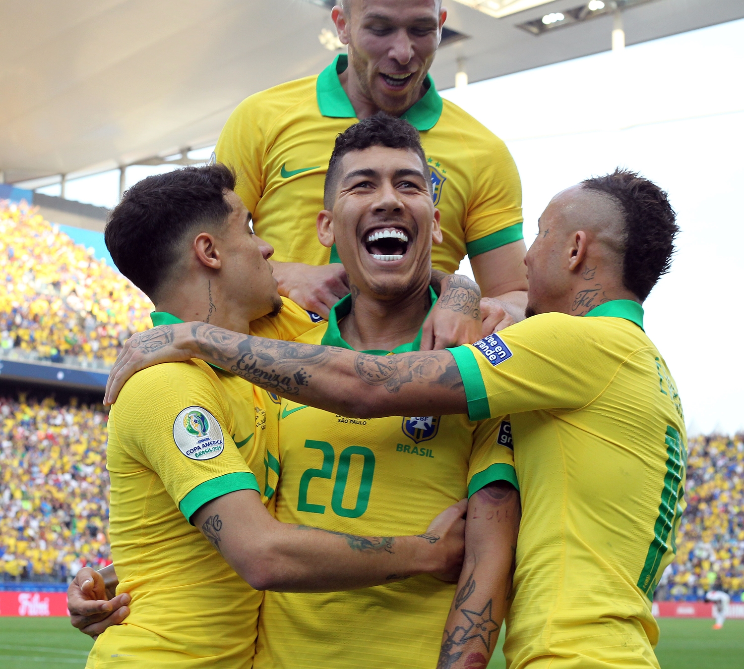 Seleção Brasileira masculina goleia Peru por 5 a 0