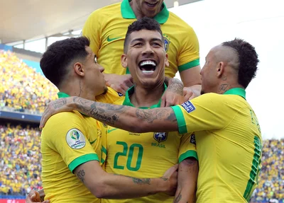 Seleção Brasileira masculina goleia Peru por 5 a 0