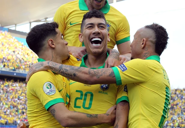 Seleção Brasileira masculina goleia Peru por 5 a 0