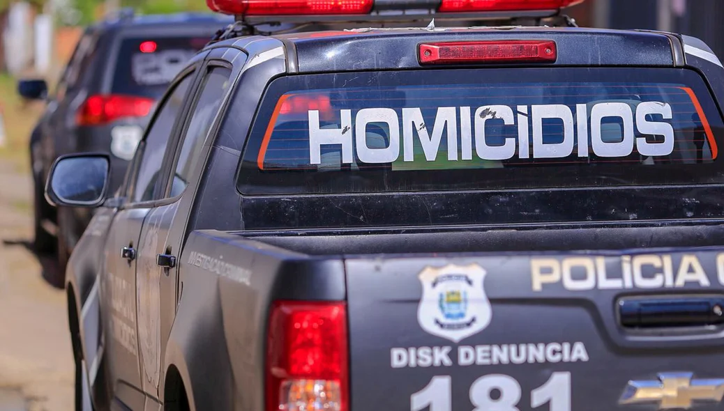 Carro da Delegacia de Homicídios