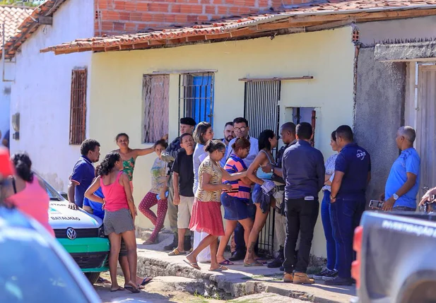 Homem é morto a tiros dentro de residência no Alto Alegre