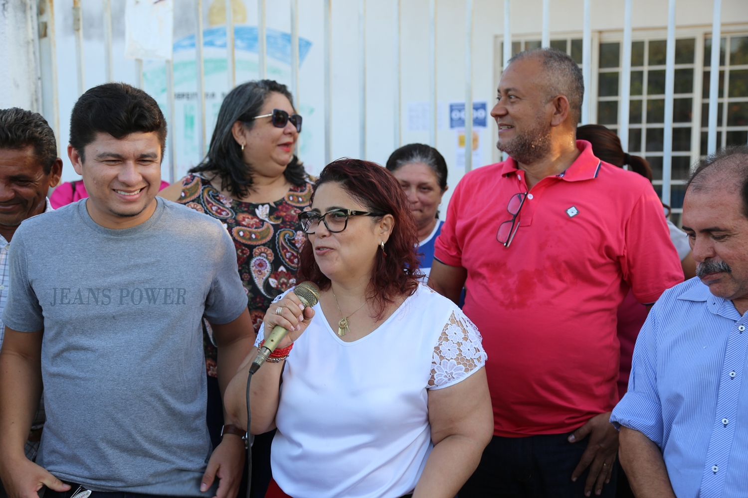Prefeita Patrícia Leal inaugura obra em Altos