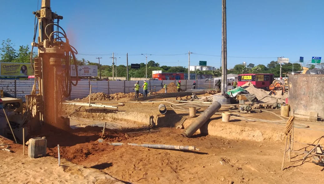 Construção de viadulto na zona sudeste de Teresina