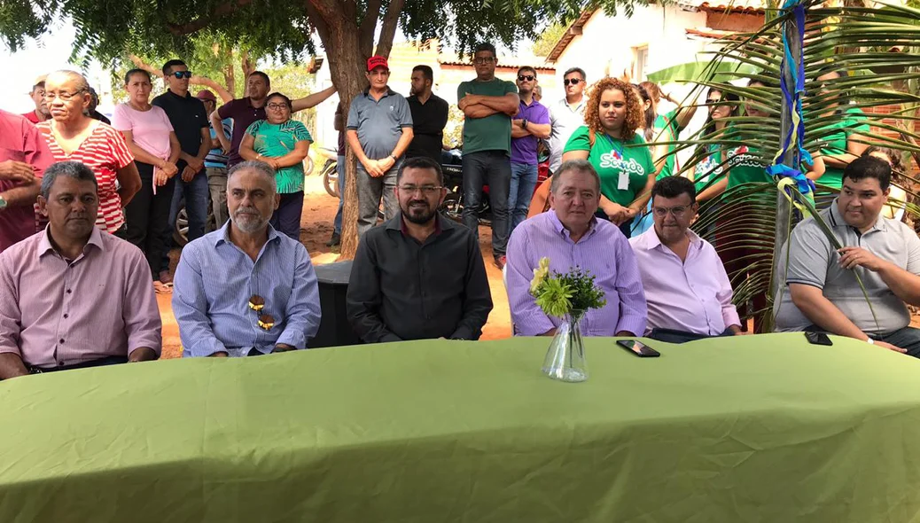 Autoridades presentes na inauguração