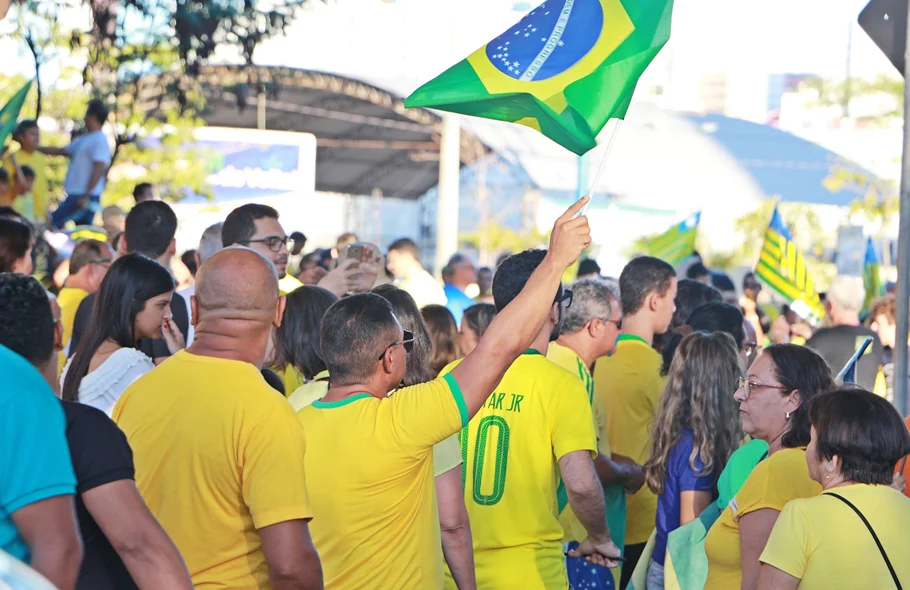 Os manifestantes se concentraram a partir das 16h