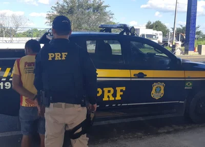 Motorista foi flagrado pela PRF e acabou preso