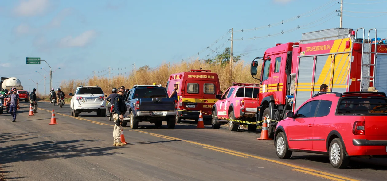 Bombeiros retiraram o corpo da vítima das ferragens