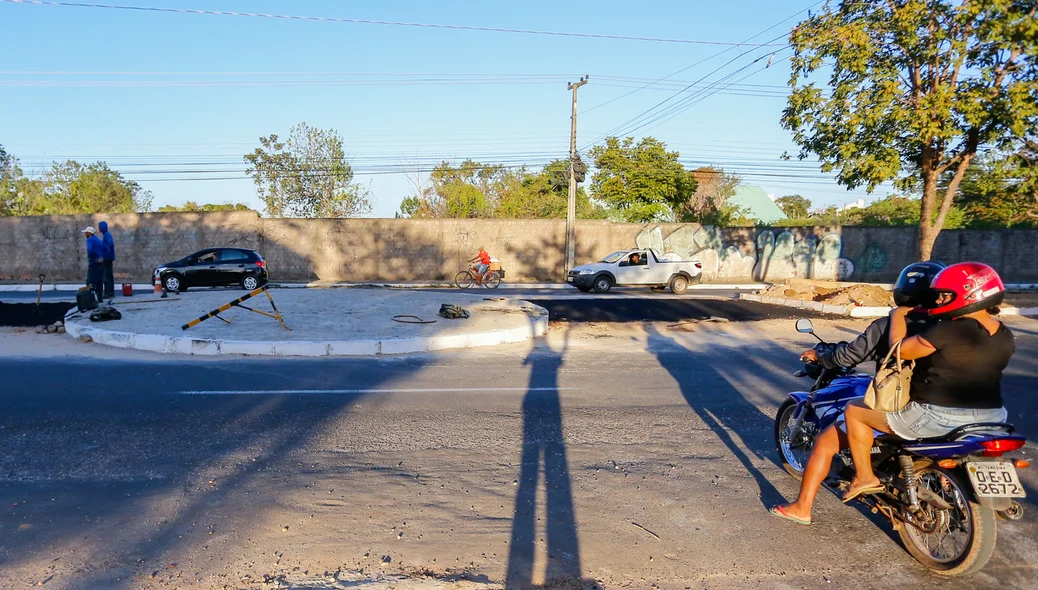 Rotatória localizada na zona leste 
