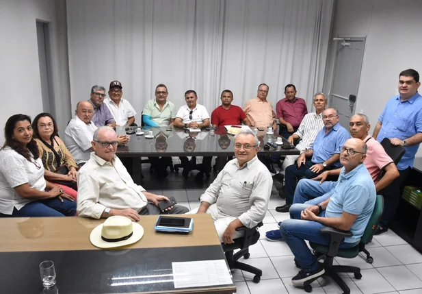 Júlio César é eleito presidente da Faepi