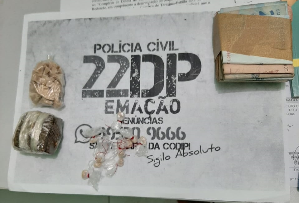 Material apreendido pela Polícia Civil