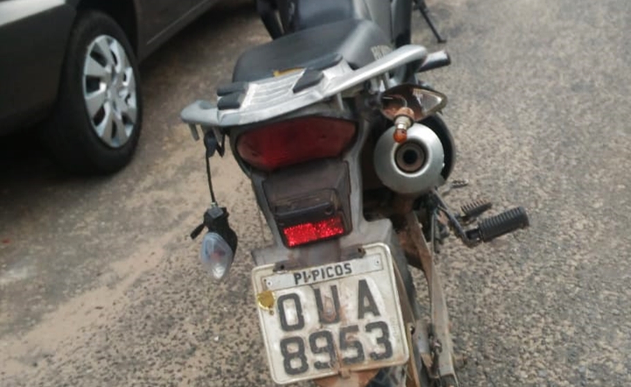 Motocicleta apreendida pela PM