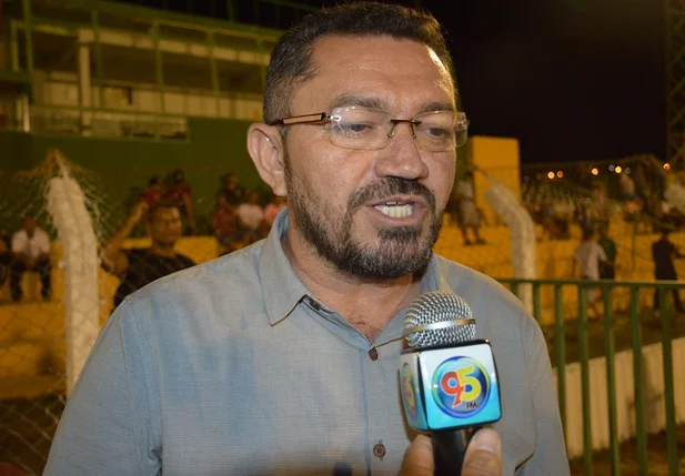 Padre Walmir proíbe shows no Estádio Helvídio Nunes