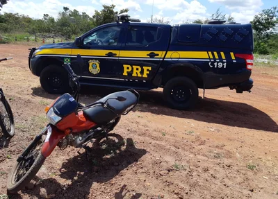 PRF apreende motocicleta roubada