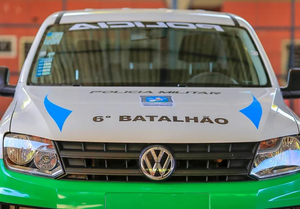 Viatura do 6º Batalhão da Polícia Militar