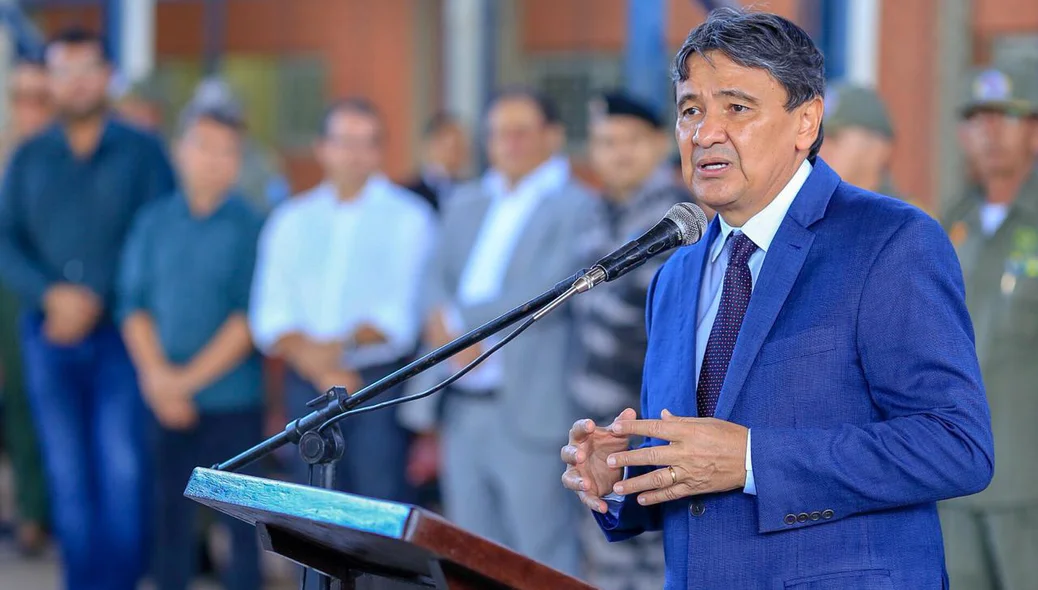 Wellington Dias em solenidade de entrega de viaturas